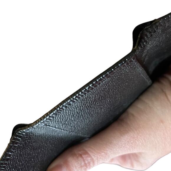 Louis Vuitton Black Epi 5 Hook Key Ring - Picture 9 of 11